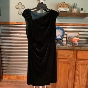 Emerald Green Crushed Velvet Cocktail Dress